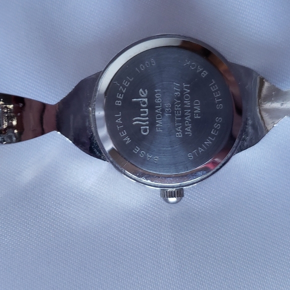 NWOT Allude silvertone watch & bracelet set - Picture 5 of 10